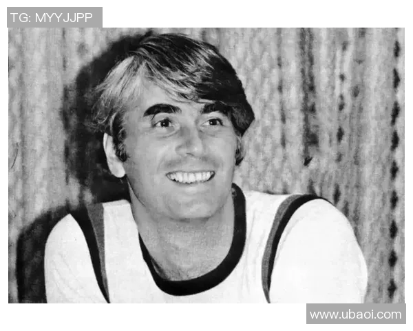 足球明星的奢华与困扰交织的生活背后真相揭秘